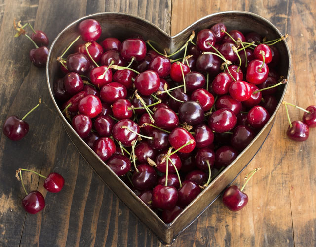 ​The Benefits of Eating Cherries